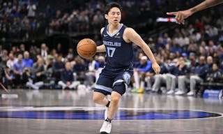 为了赢，你的面相都变了！ 贺希宁在底角用力使相，都快变成布克了